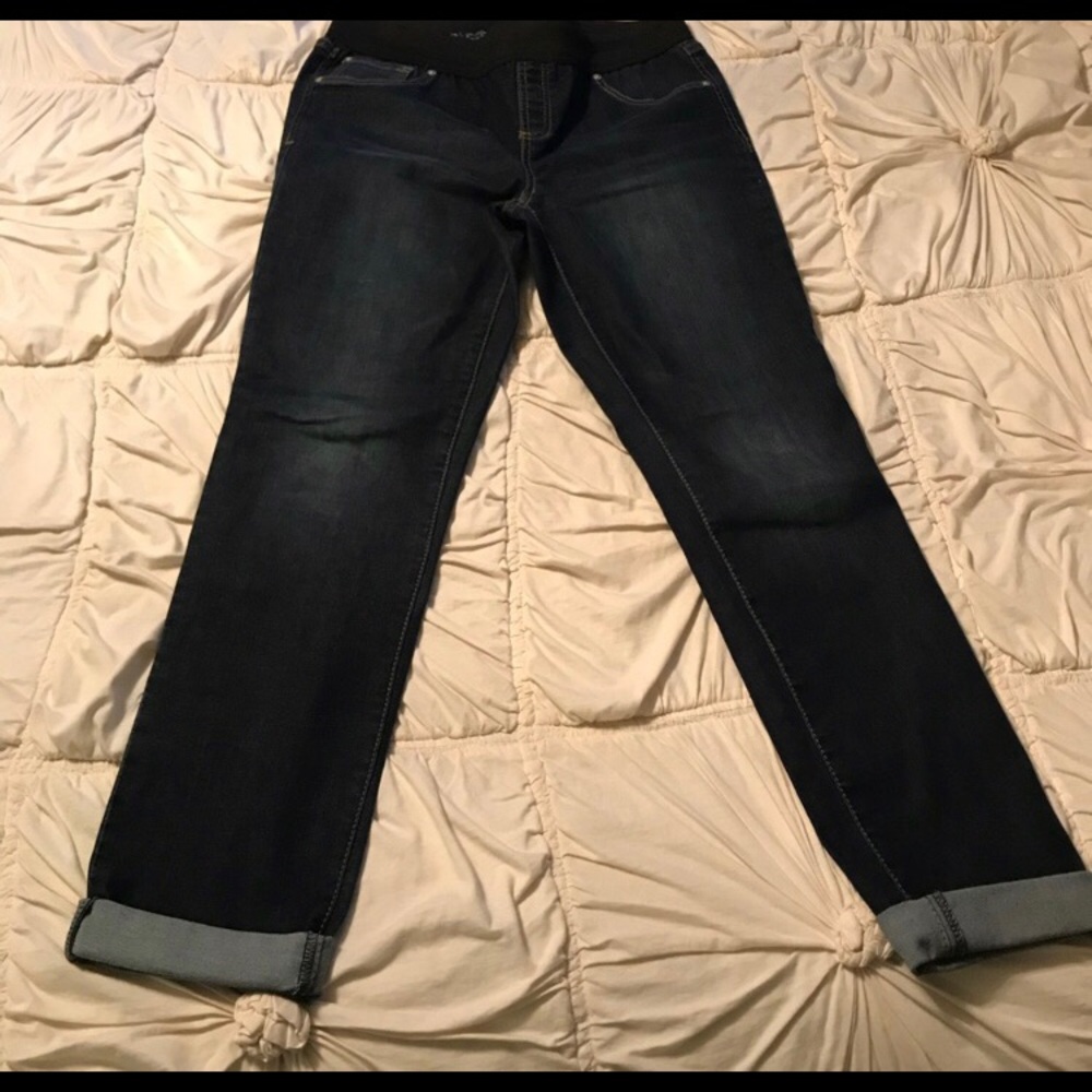 Stretch waist band jeans.